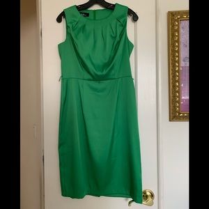 EUC green cocktail dress size 6